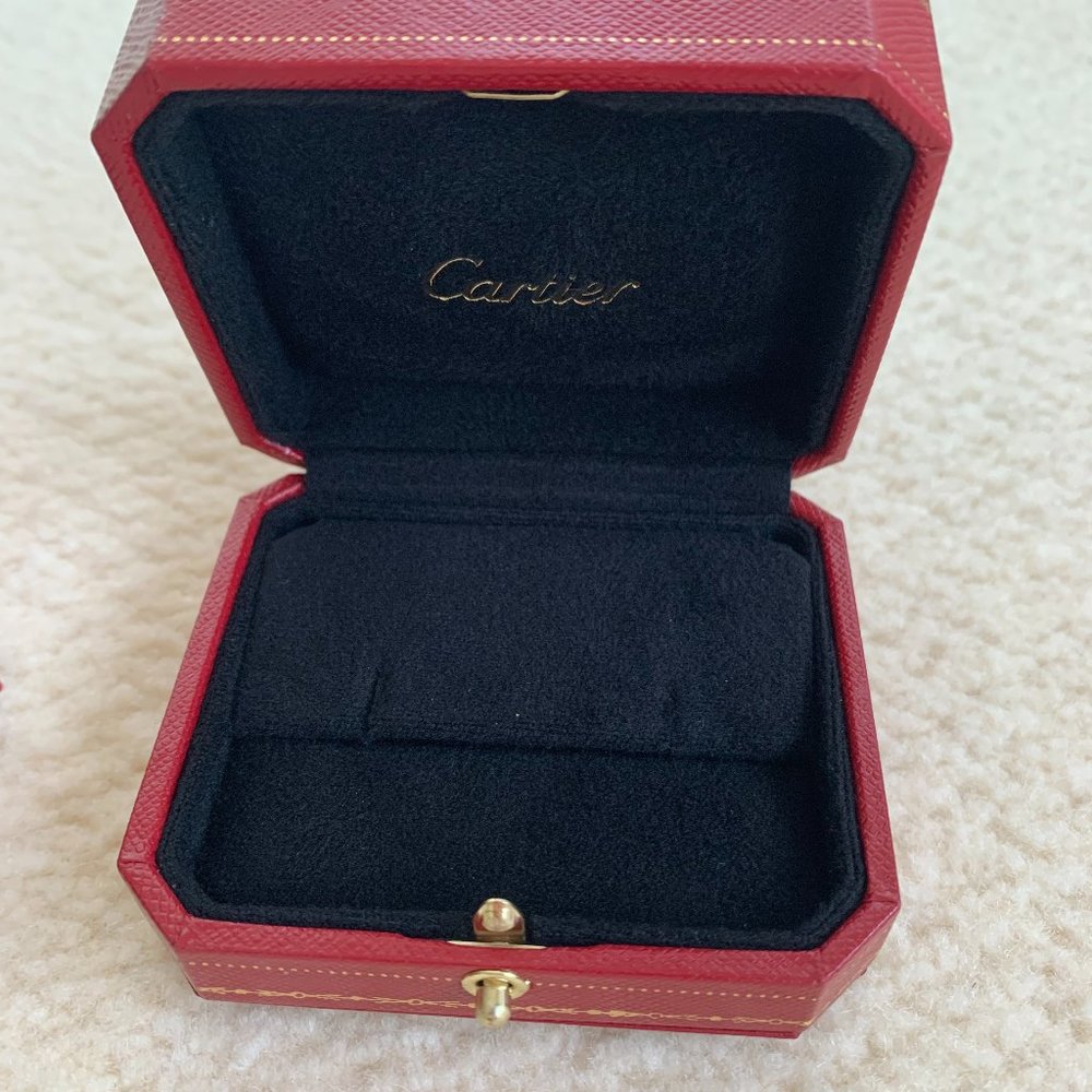 CARTIER Earring black interior BOX